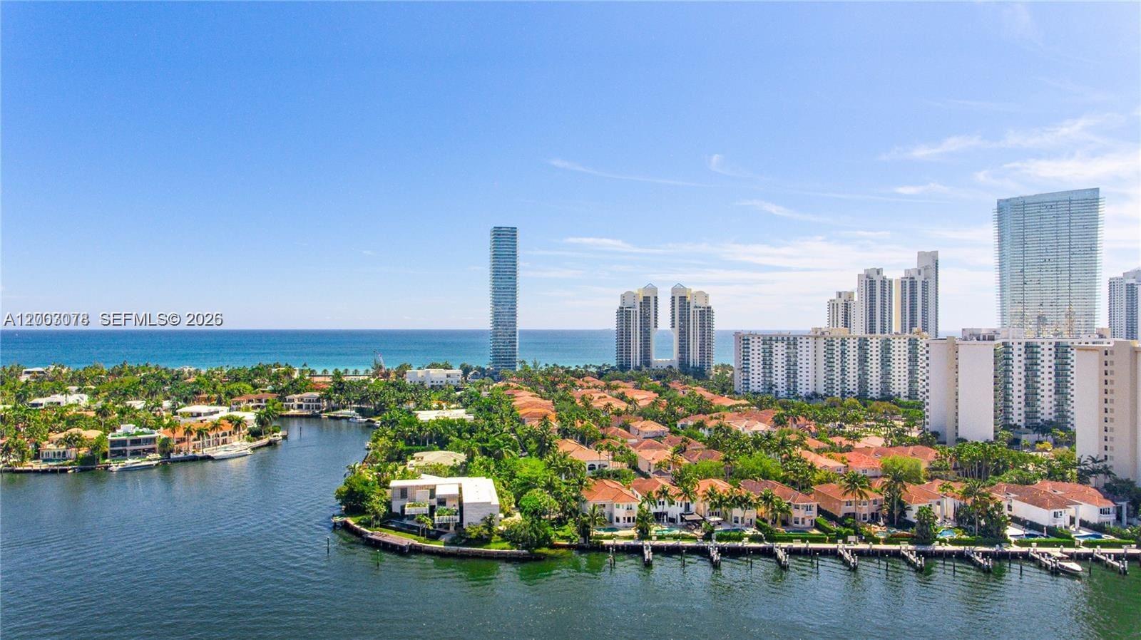 TURNBERRY ISLE SOUTH COND - Residential