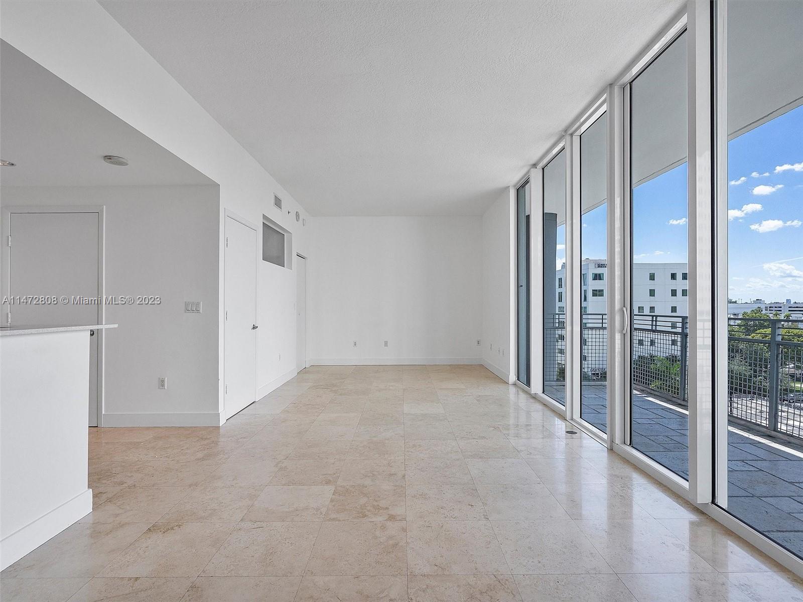 CITY 24 CONDO - Residential