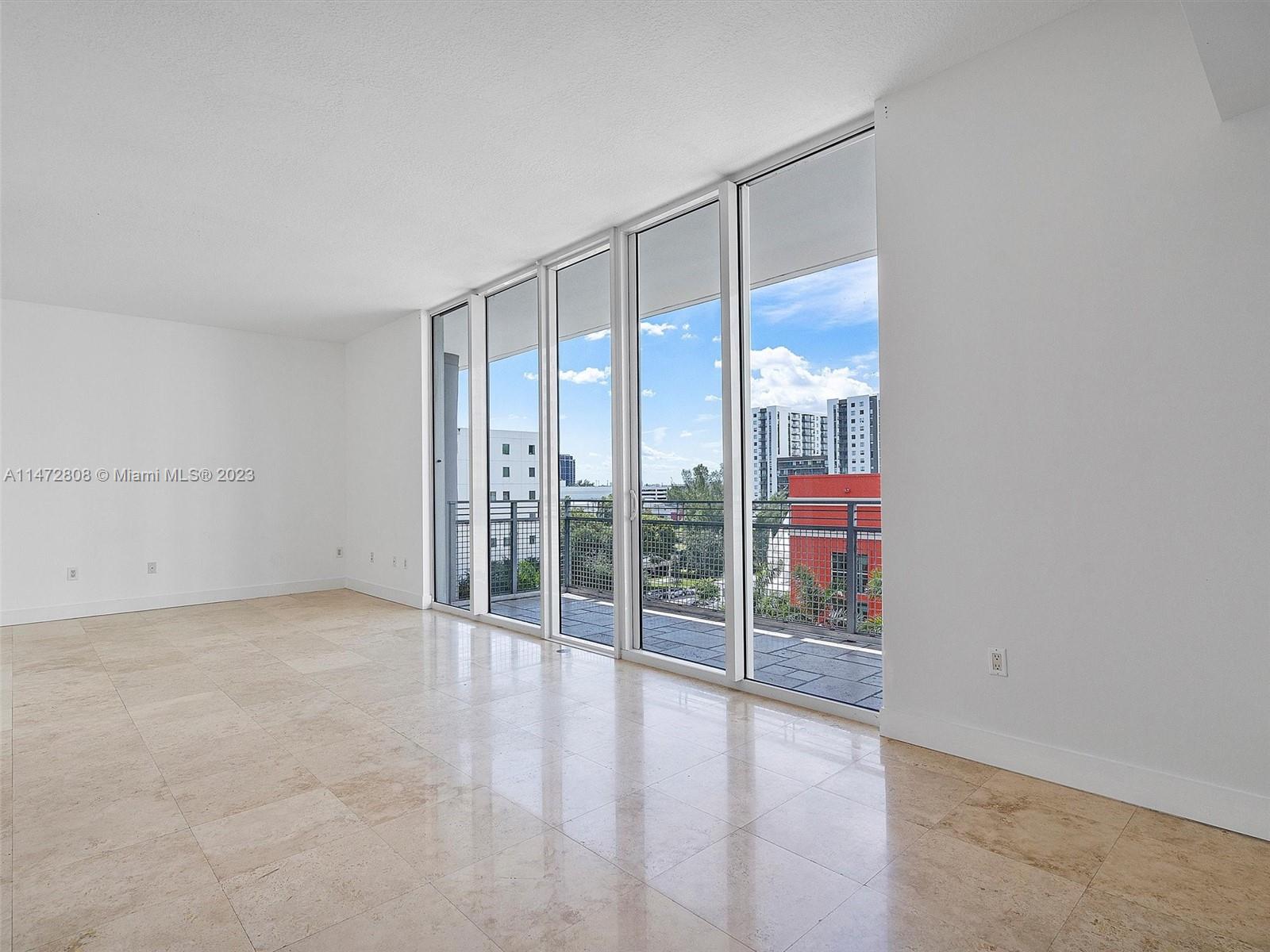 CITY 24 CONDO - Residential