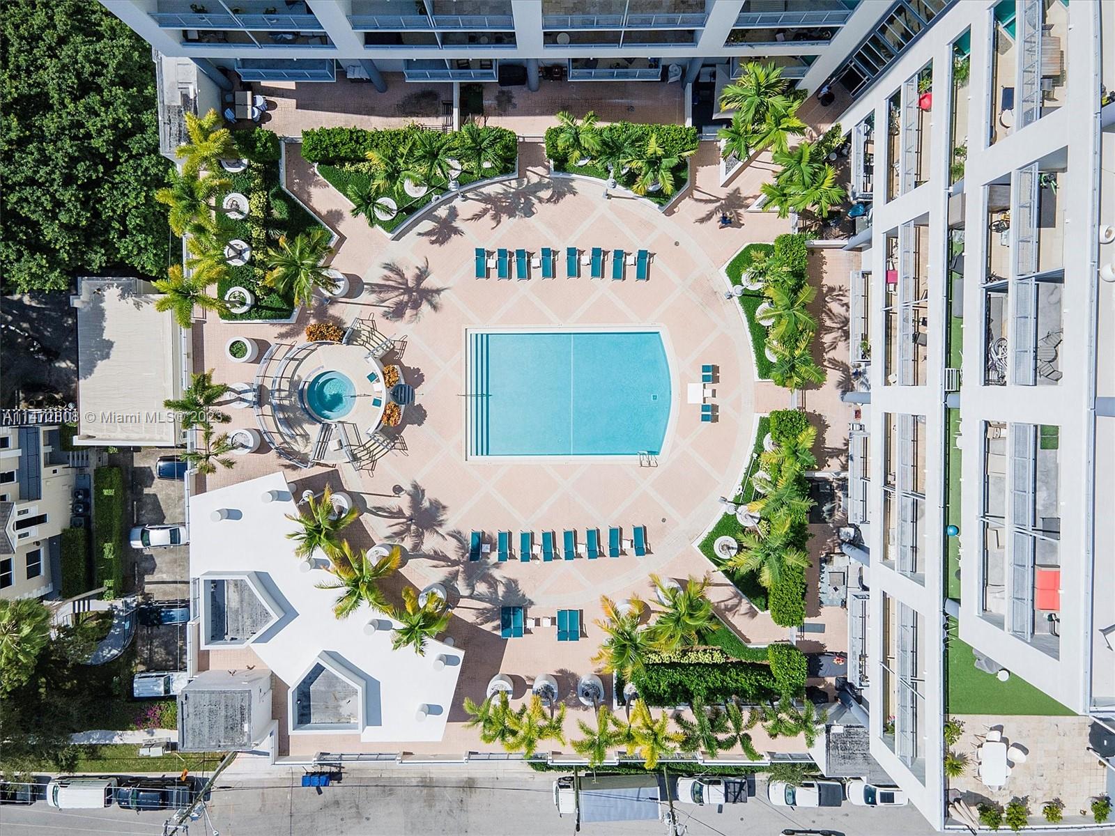 CITY 24 CONDO - Residential