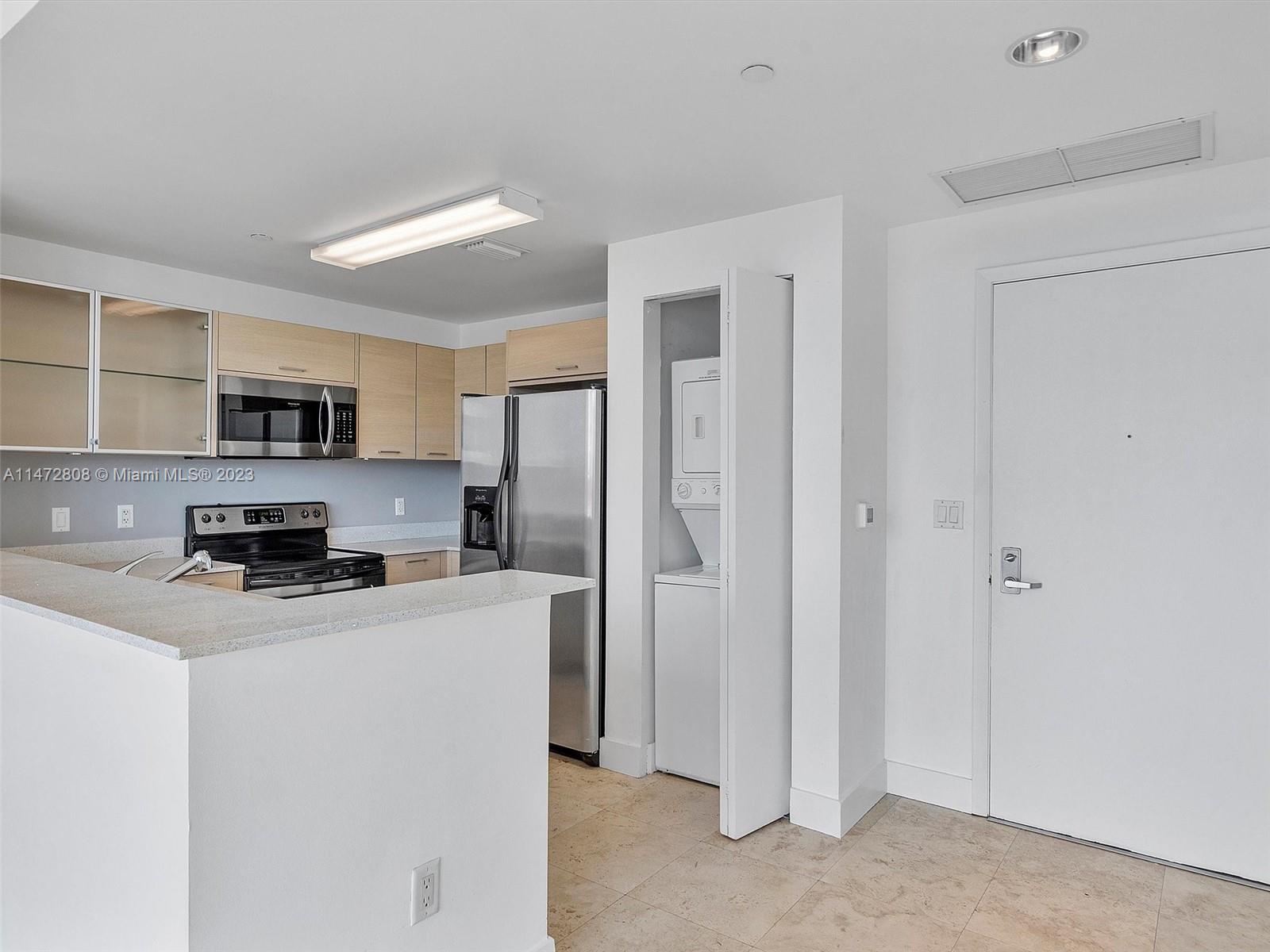 CITY 24 CONDO - Residential