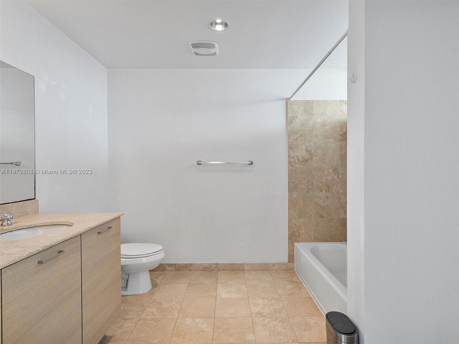 CITY 24 CONDO - Residential