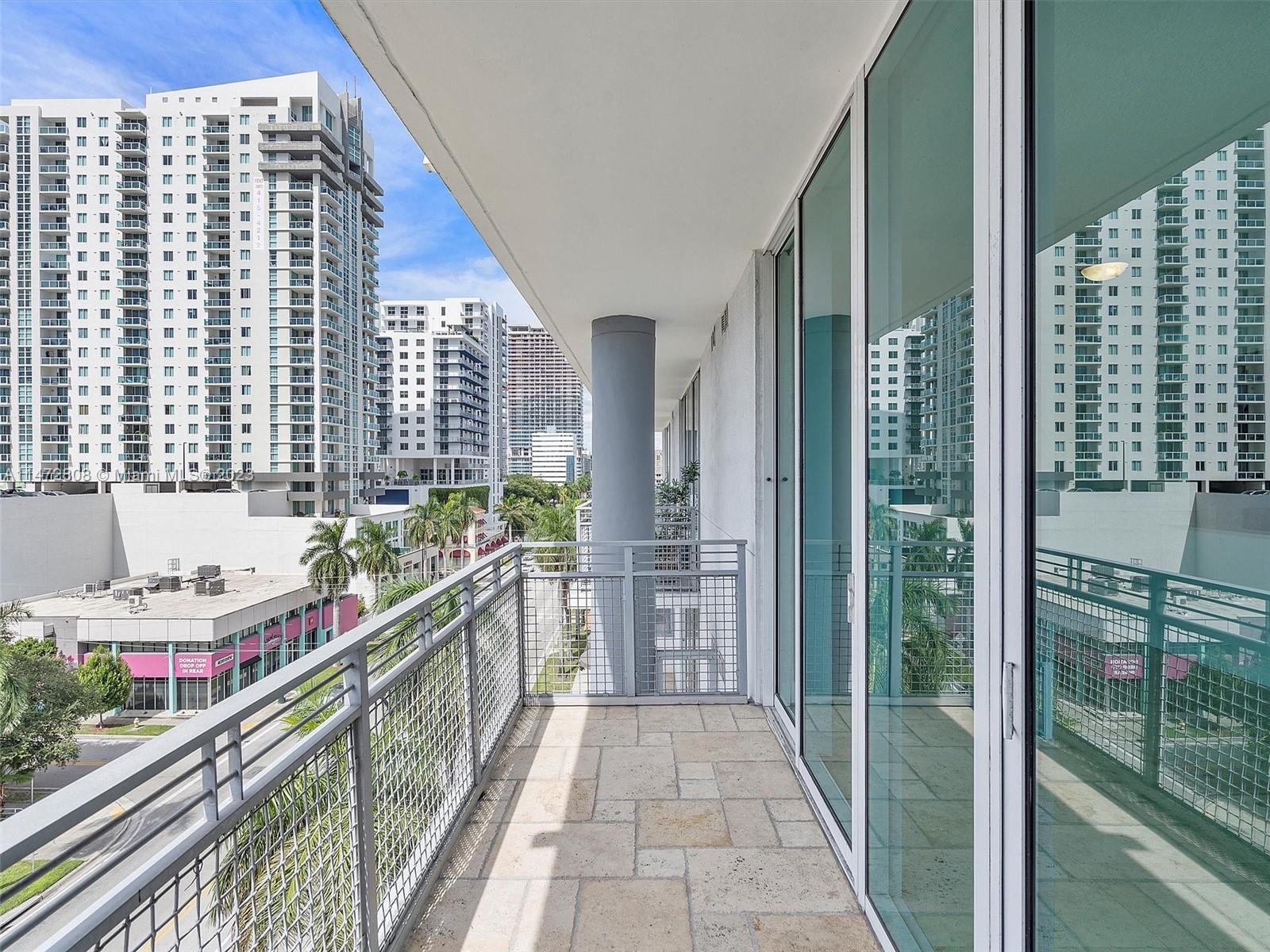 CITY 24 CONDO - Residential