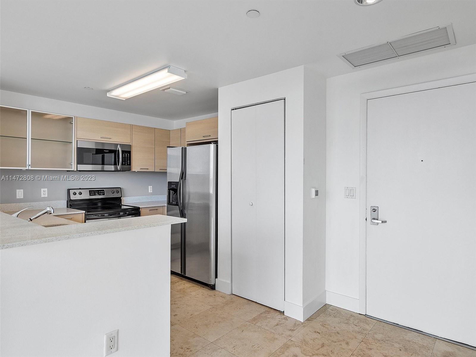 CITY 24 CONDO - Residential