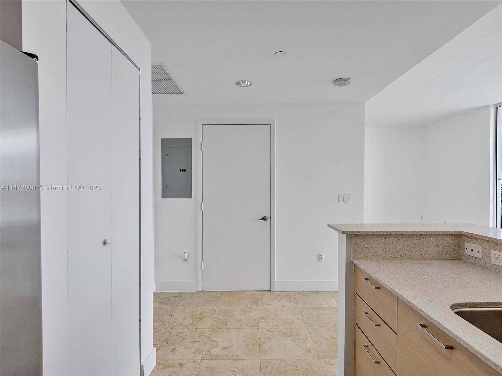CITY 24 CONDO - Residential