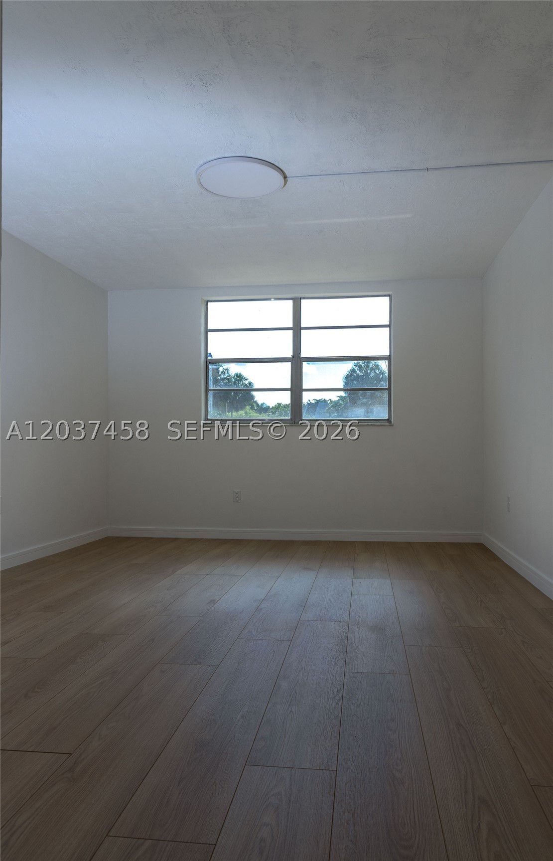 OMEGA CONDO NO 4 - Residential