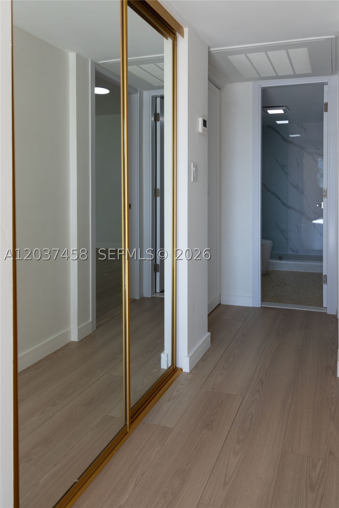 OMEGA CONDO NO 4 - Residential