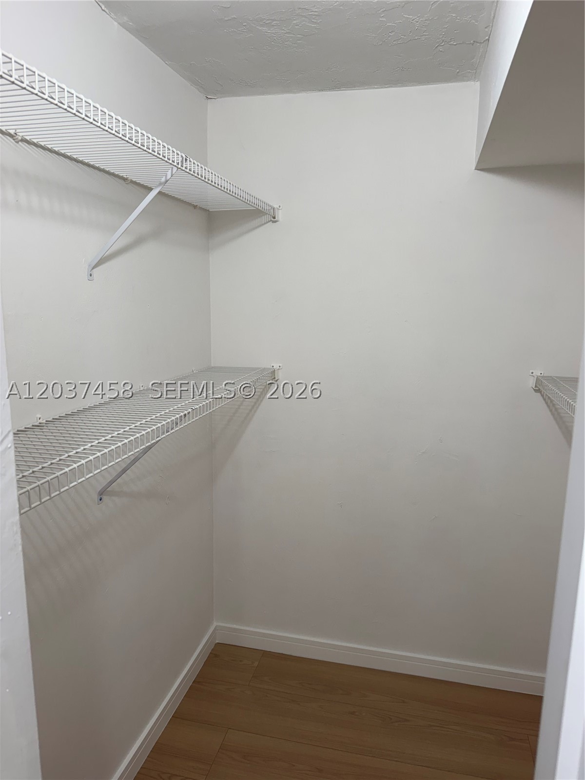 OMEGA CONDO NO 4 - Residential