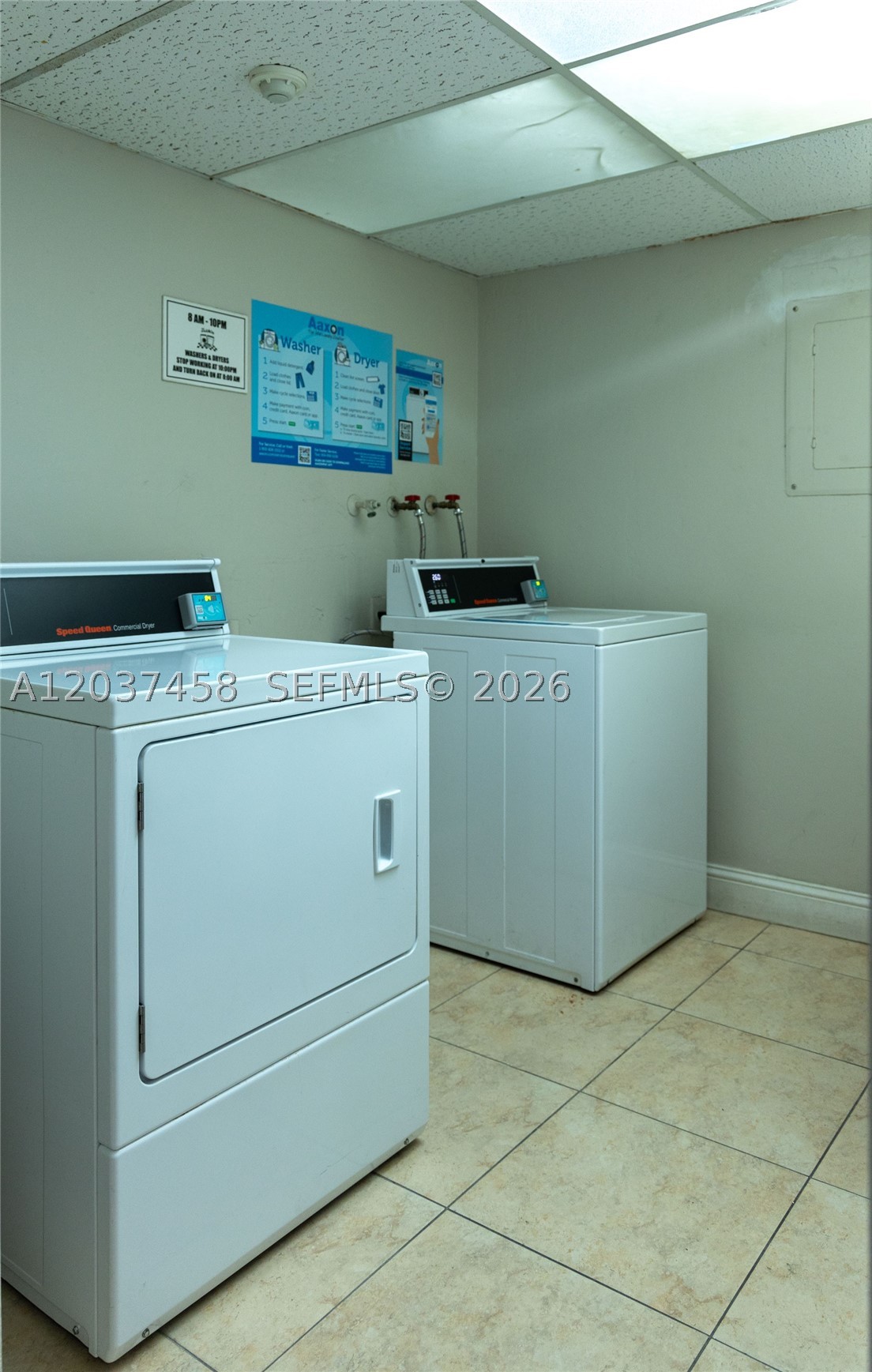 OMEGA CONDO NO 4 - Residential