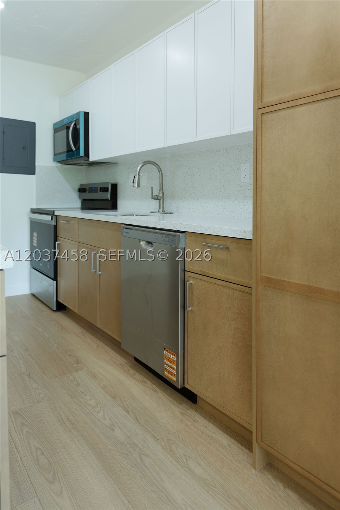 OMEGA CONDO NO 4 - Residential
