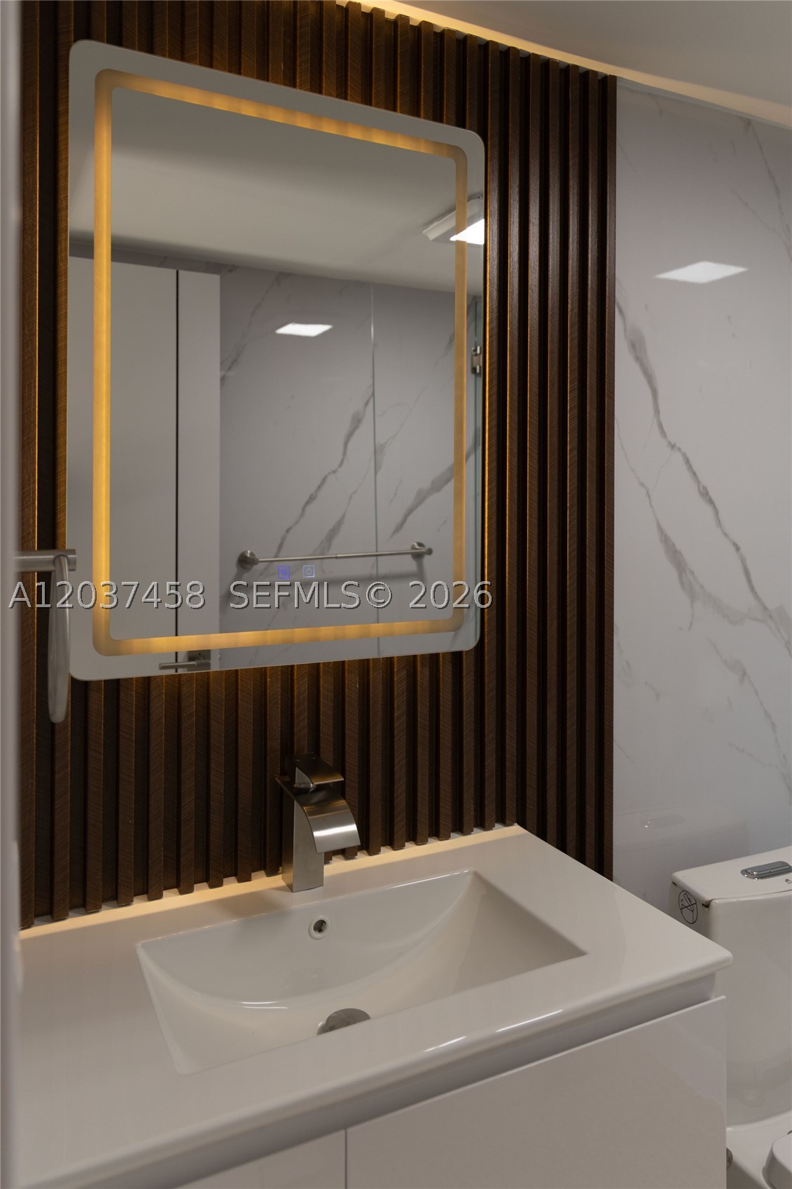 OMEGA CONDO NO 4 - Residential