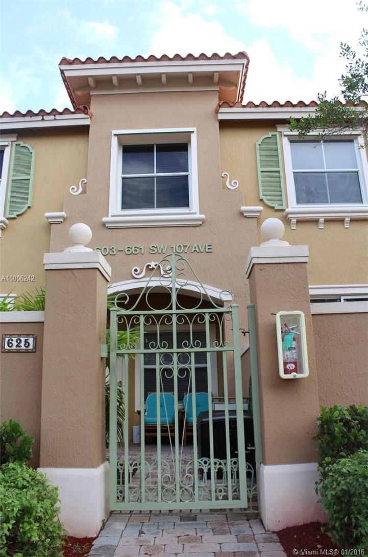 Beautiful 2 bed 2.5 bathroom unit, laminate wooden floors throughout the home, upgraded kitchen, updated bathrooms very cozy and stylish home.  Plenty of lighting throughout. Gated neighborhood. This place is a true charm, TOWNHOME IS FURNISHED!! HURRY WONT LAST!!