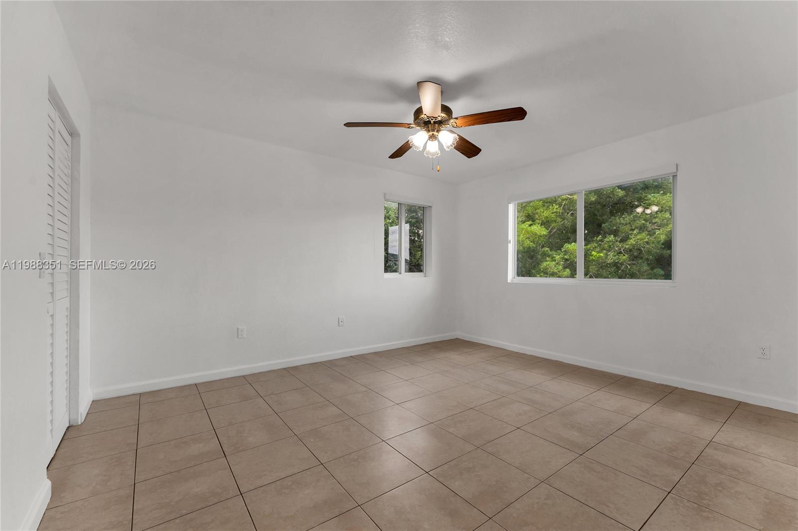 VISTA TRACE 1 CONDO - Residential