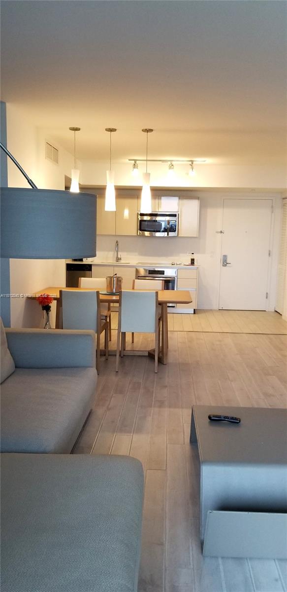 BEACHWALK CONDOMINIUM - Residential