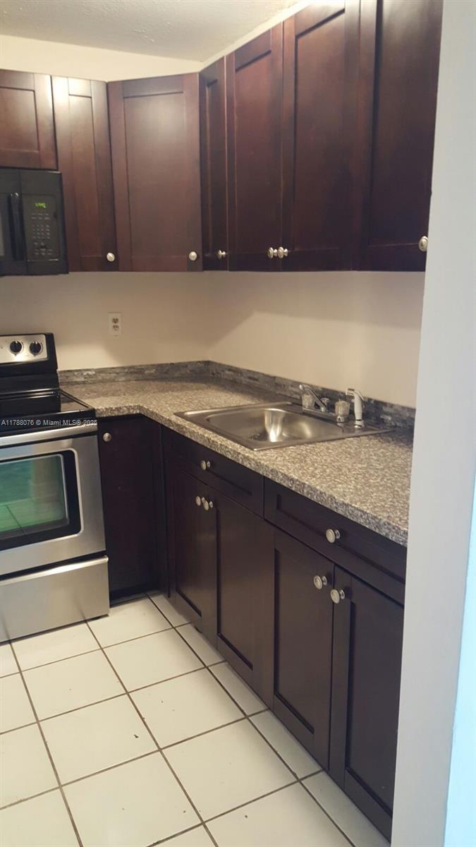 MONTECARLO CONDO - Residential