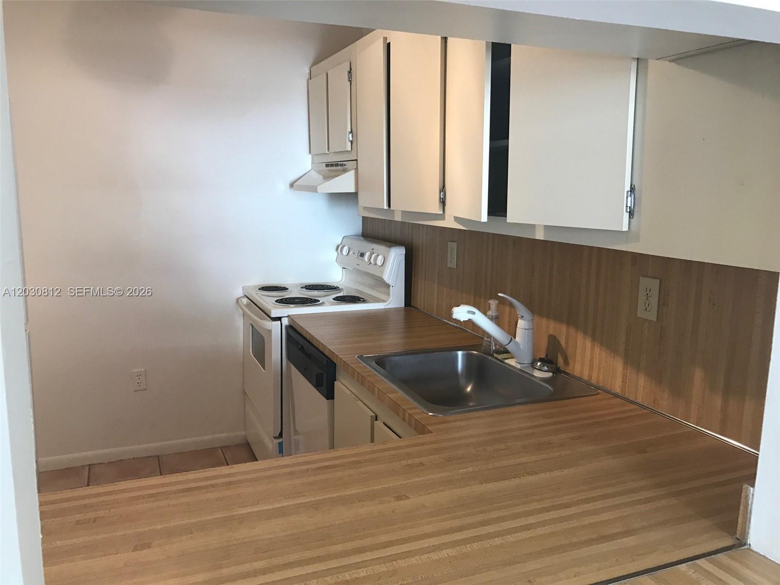 WEST BAY GARDENS CONDO - Residential Lease