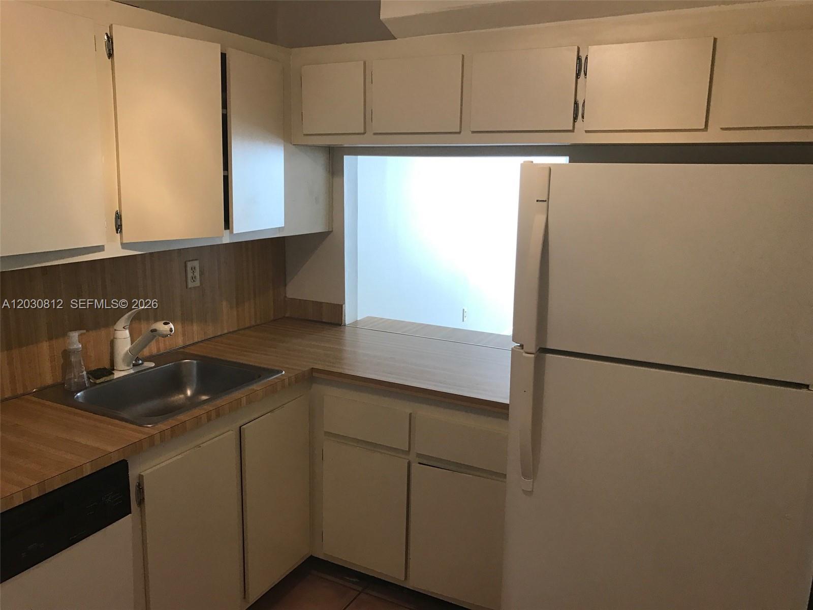 WEST BAY GARDENS CONDO - Residential Lease