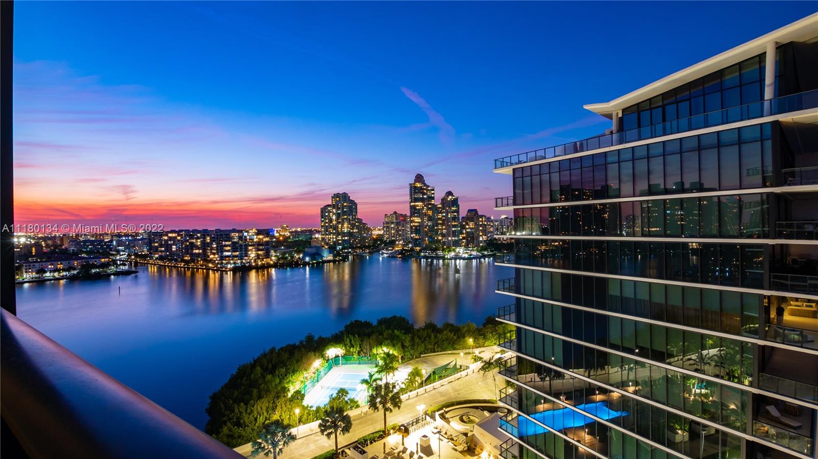 PRIVE CONDO - Residential