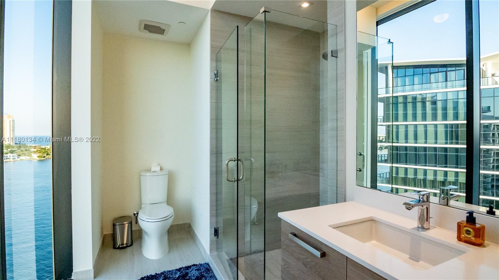 PRIVE CONDO - Residential