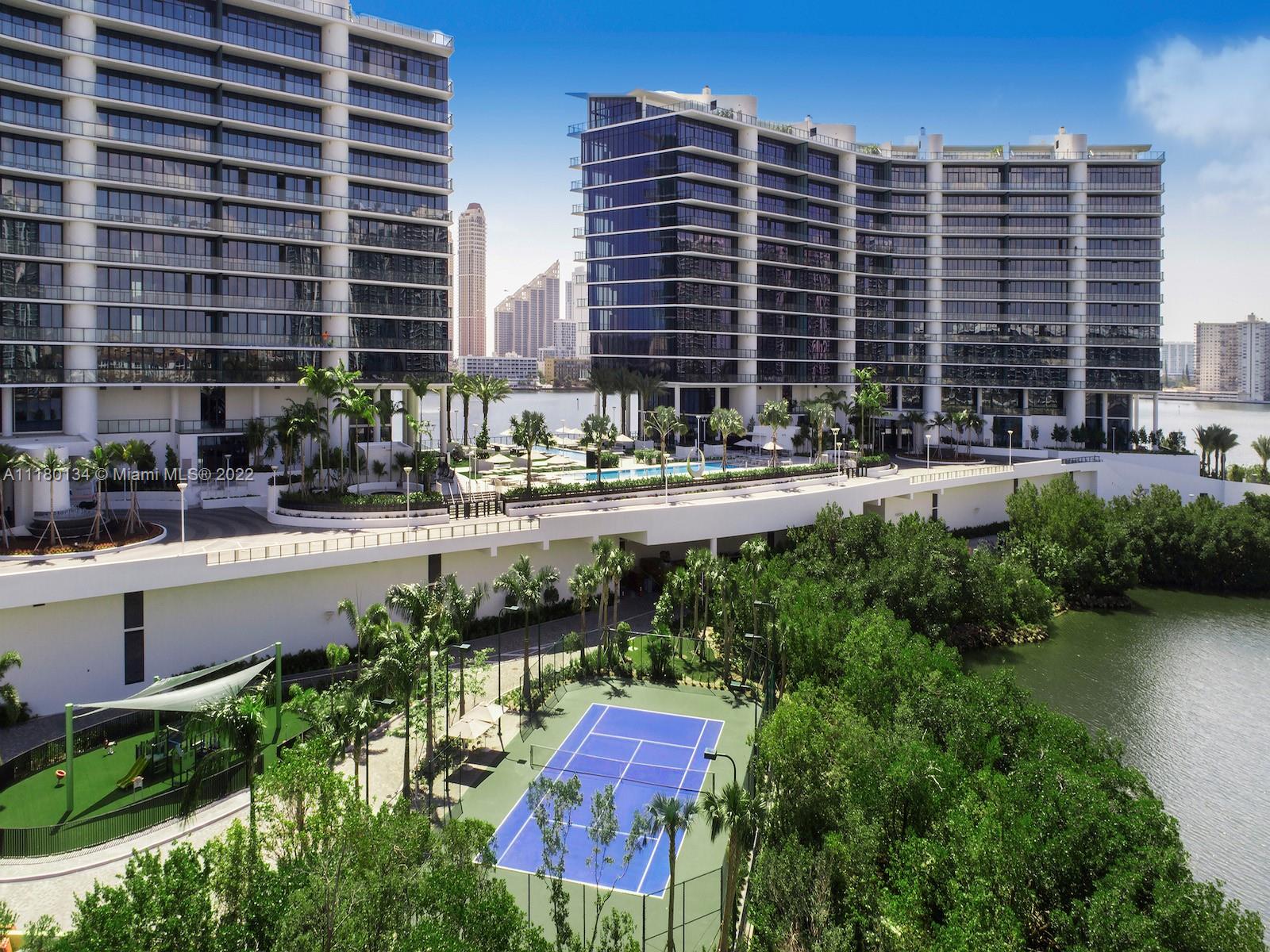 PRIVE CONDO - Residential