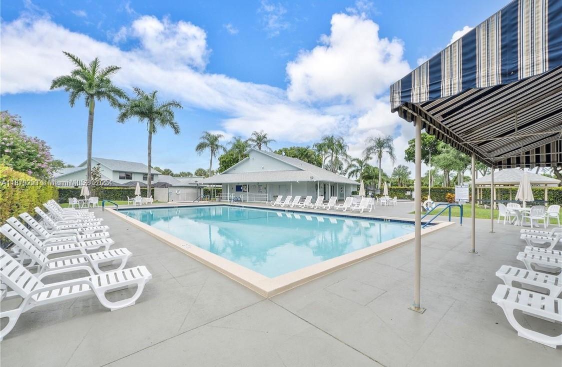 SANDALFOOT COVE SEC 12 - Residential