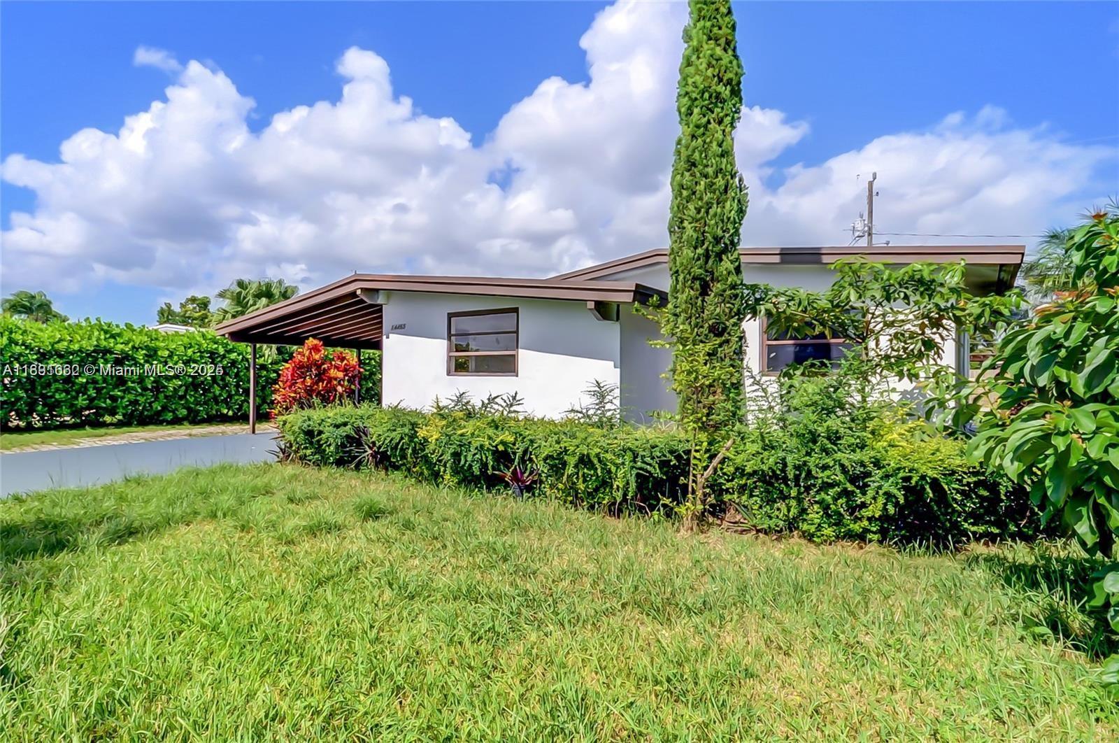 Completely remodeled property featuring spacious bedrooms, a large backyard with enough space for a pool and more, and a beautiful covered terrace perfect for relaxing or entertaining. Every detail has been tastefully updated, offering comfort, style, and functionality throughout.
Call me anytime for showings — this home is a must-see!