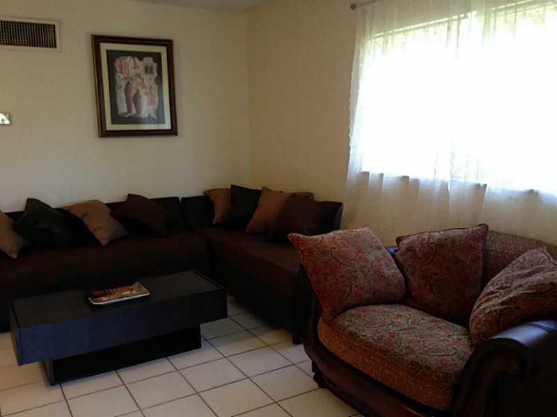 Gorgeous renovated & furnished apt!  Modern.  Walk to Village at Gulfstream  w/ nightlife & dining as well as Whole Foods, Target, and Aventura Hospital. Close to Aventura Mall and the beach. Landlord pays for water, lawn + high-speed WIFI. Also has scree ned in porch in front. Washer/Dryer on premises. A block from Federal with all major bus routes. 3 mo. min. rental. FOR THREE MONTH RENTAL, 3 MONTHS TO BE PAID UPFRONT AND $500 SECURITY.