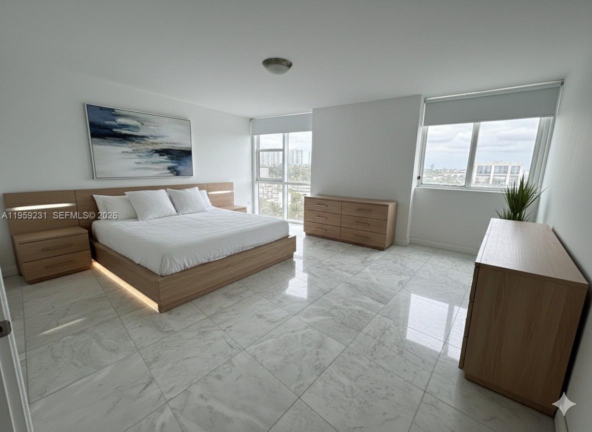 TRUMP ROYALE CONDO - Residential