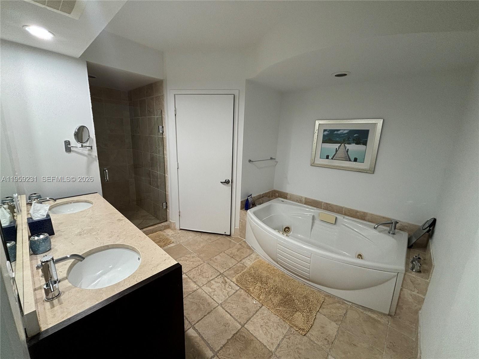 TRUMP ROYALE CONDO - Residential