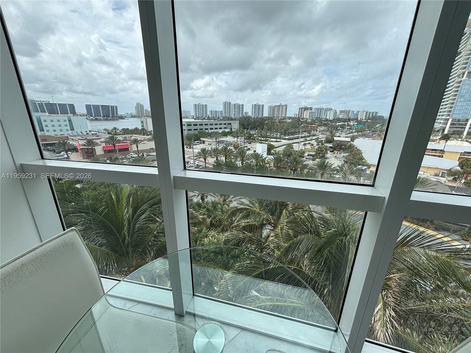 TRUMP ROYALE CONDO - Residential