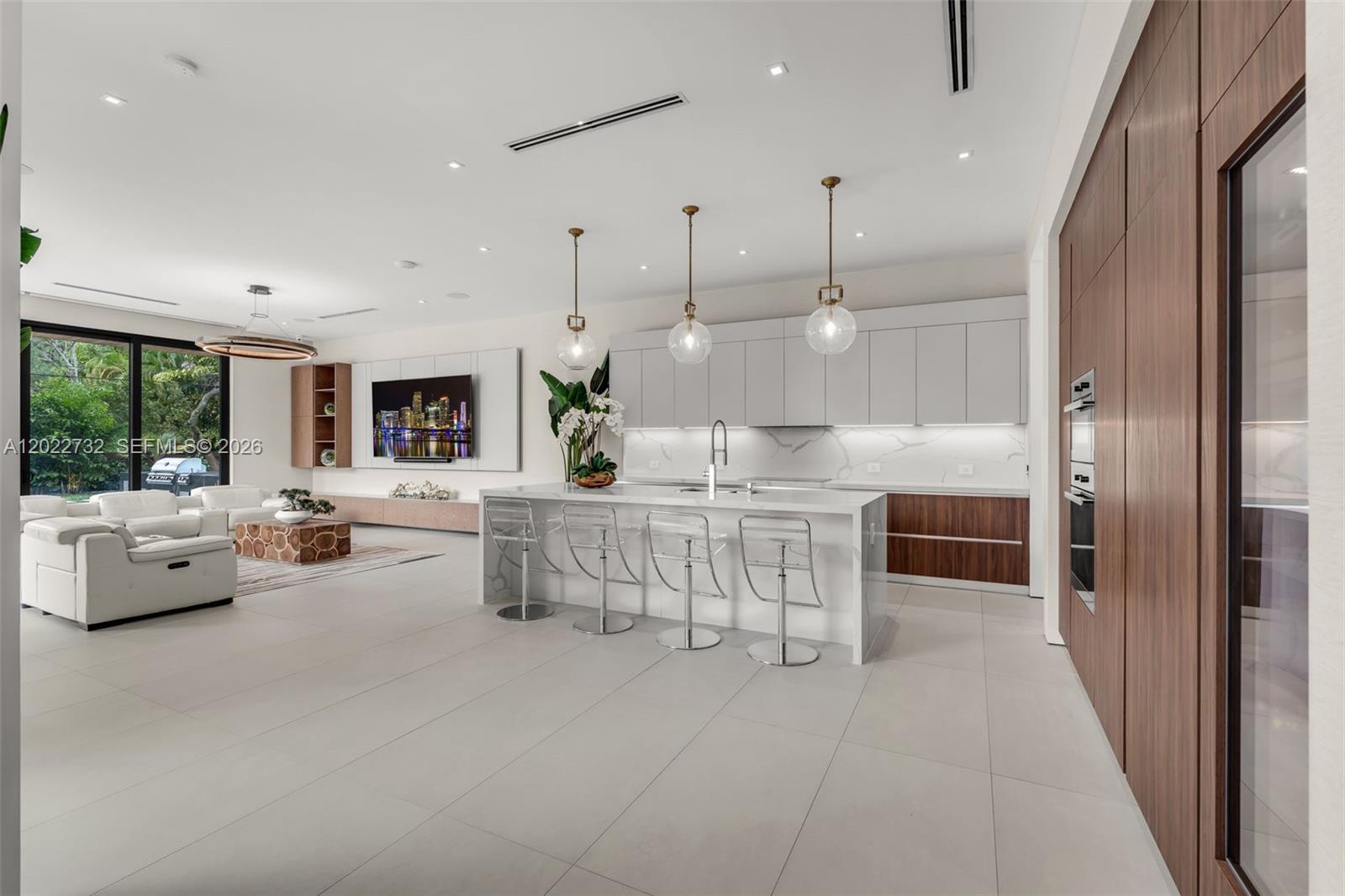 PINE TREE ESTATES - Residential