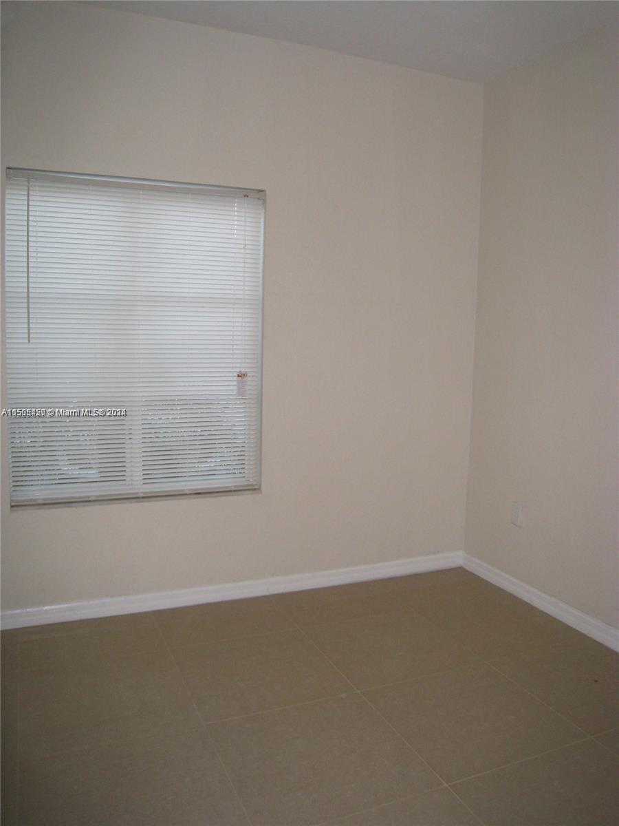 LEEWARD AT ISLANDS AT DOR - Residential Lease