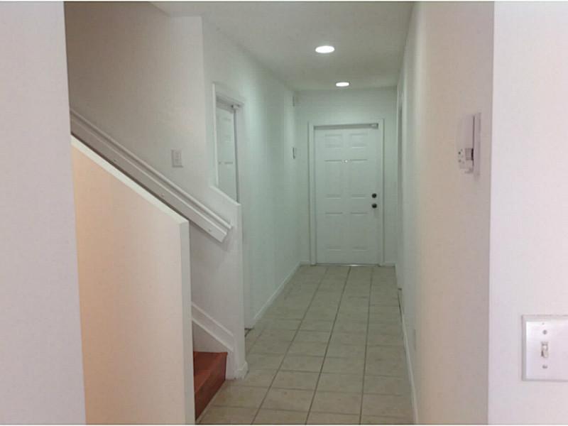 SUNSET PLAZA 152-48 B PAR - Residential Lease