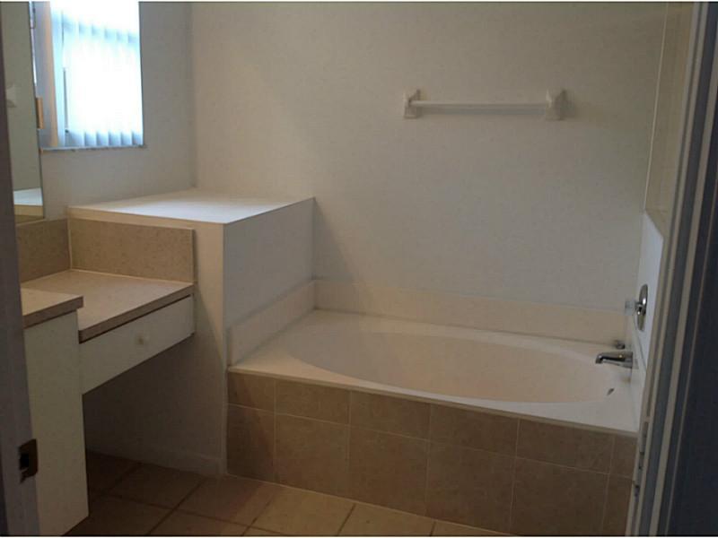 SUNSET PLAZA 152-48 B PAR - Residential Lease
