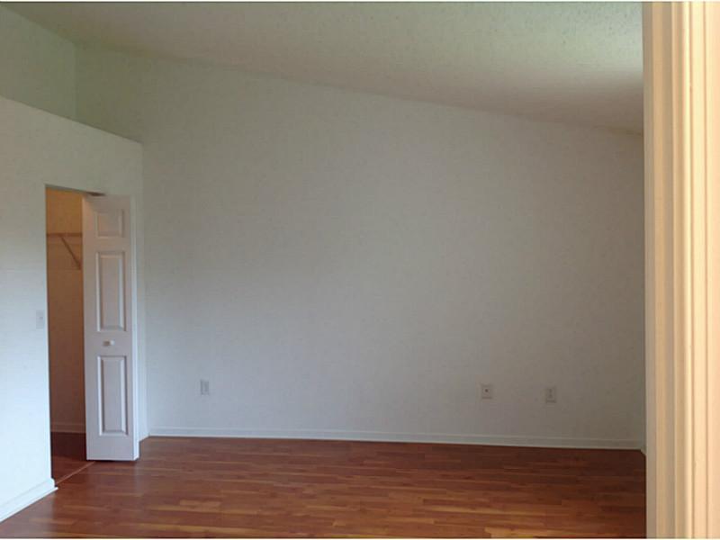 SUNSET PLAZA 152-48 B PAR - Residential Lease