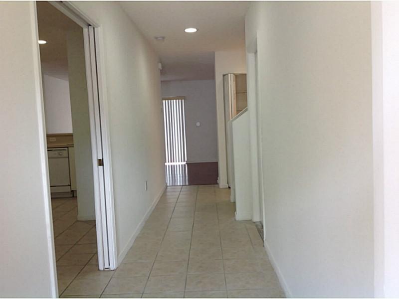 SUNSET PLAZA 152-48 B PAR - Residential Lease