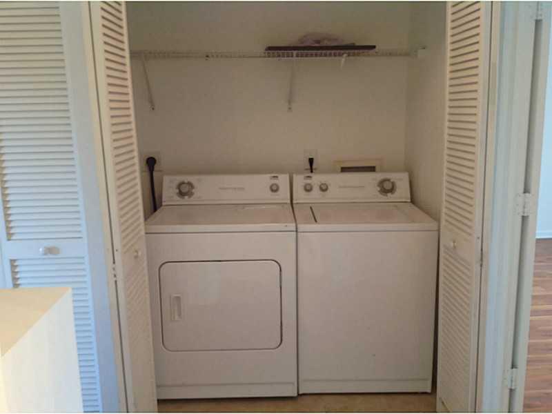 SUNSET PLAZA 152-48 B PAR - Residential Lease