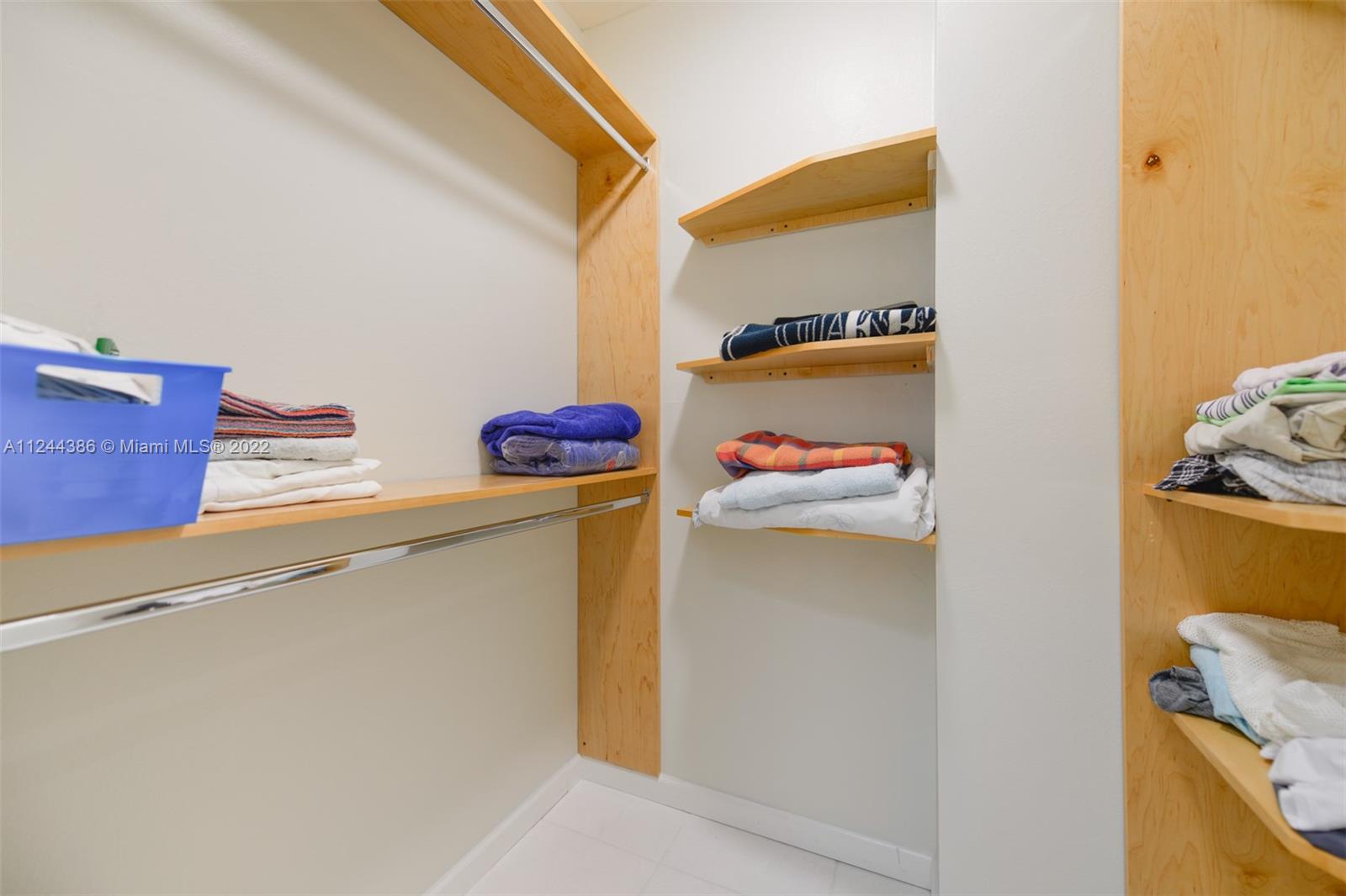 HEMISPHERES CONDO - Residential
