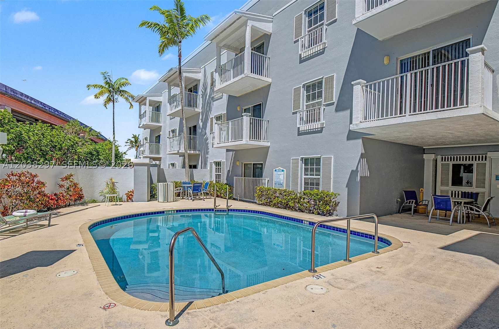 DADELAND NORTH METRORAIL - Residential Lease