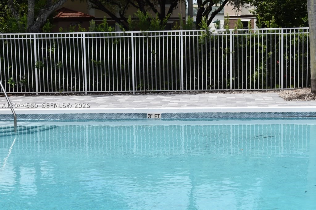 CLUB QUARTERS AT RAINTREE - Residential