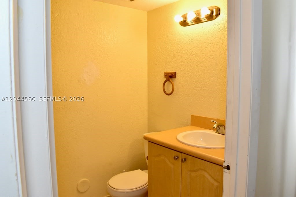 CLUB QUARTERS AT RAINTREE - Residential