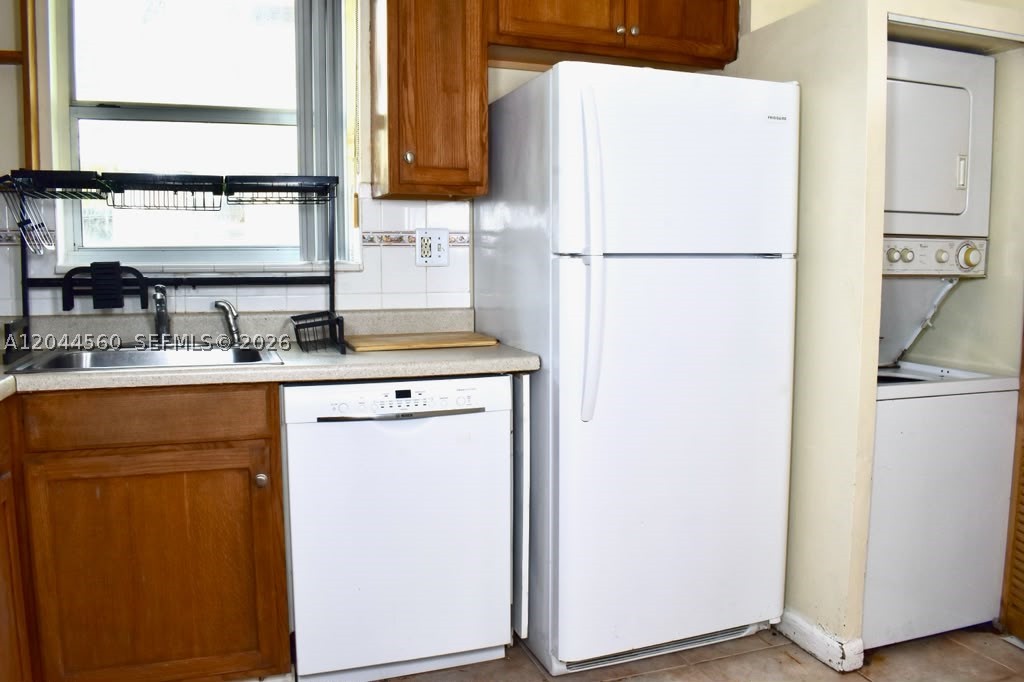 CLUB QUARTERS AT RAINTREE - Residential