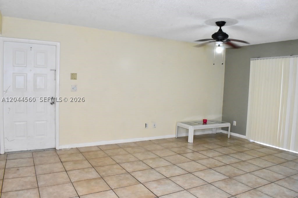 CLUB QUARTERS AT RAINTREE - Residential