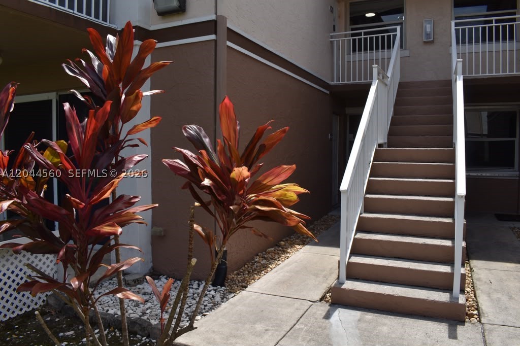 CLUB QUARTERS AT RAINTREE - Residential