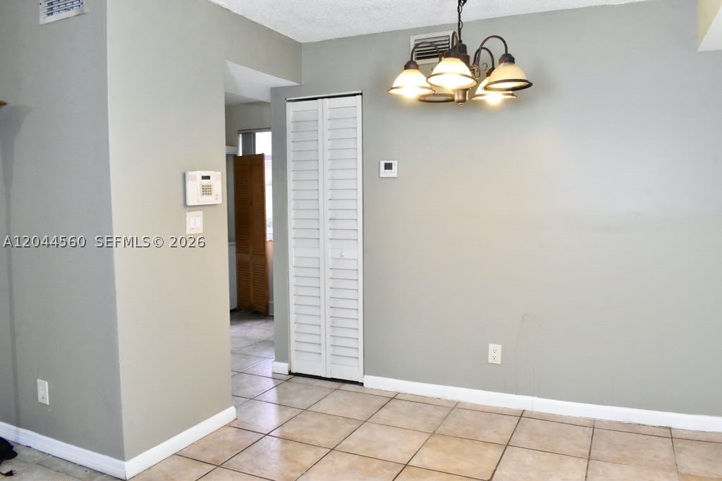 CLUB QUARTERS AT RAINTREE - Residential