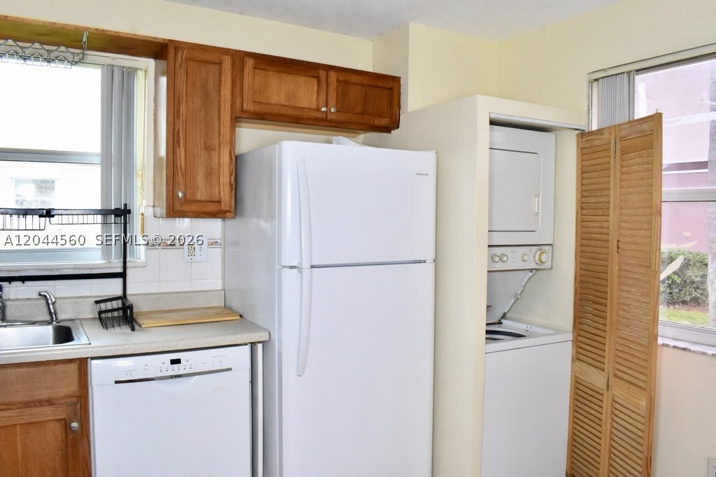 CLUB QUARTERS AT RAINTREE - Residential