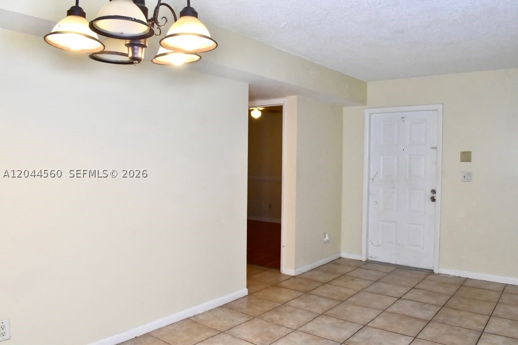 CLUB QUARTERS AT RAINTREE - Residential
