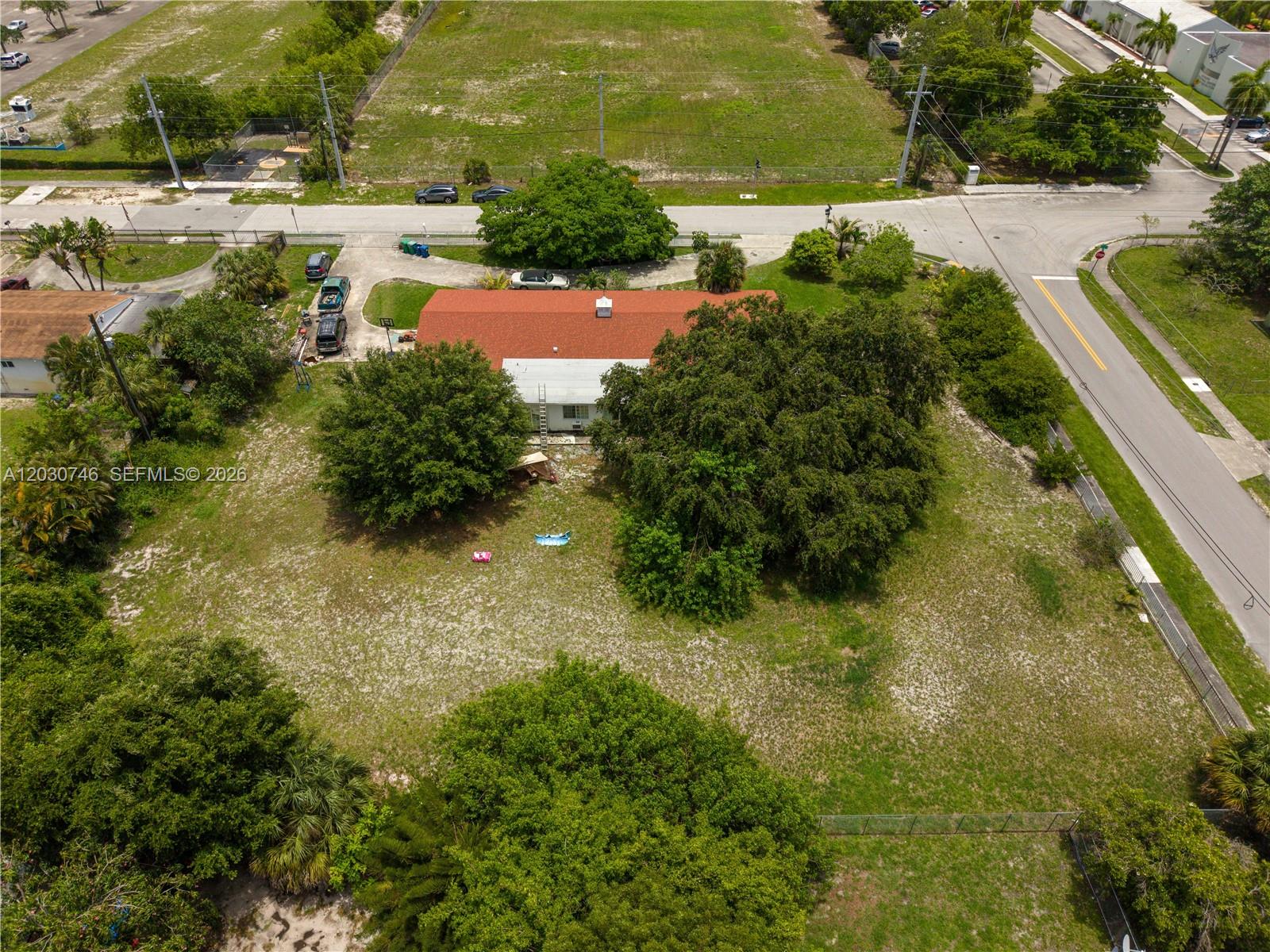 VENETIAN ACRES - Residential