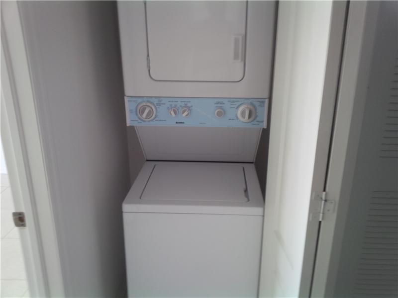OLEANDER HOUSE CONDO - Residential Lease