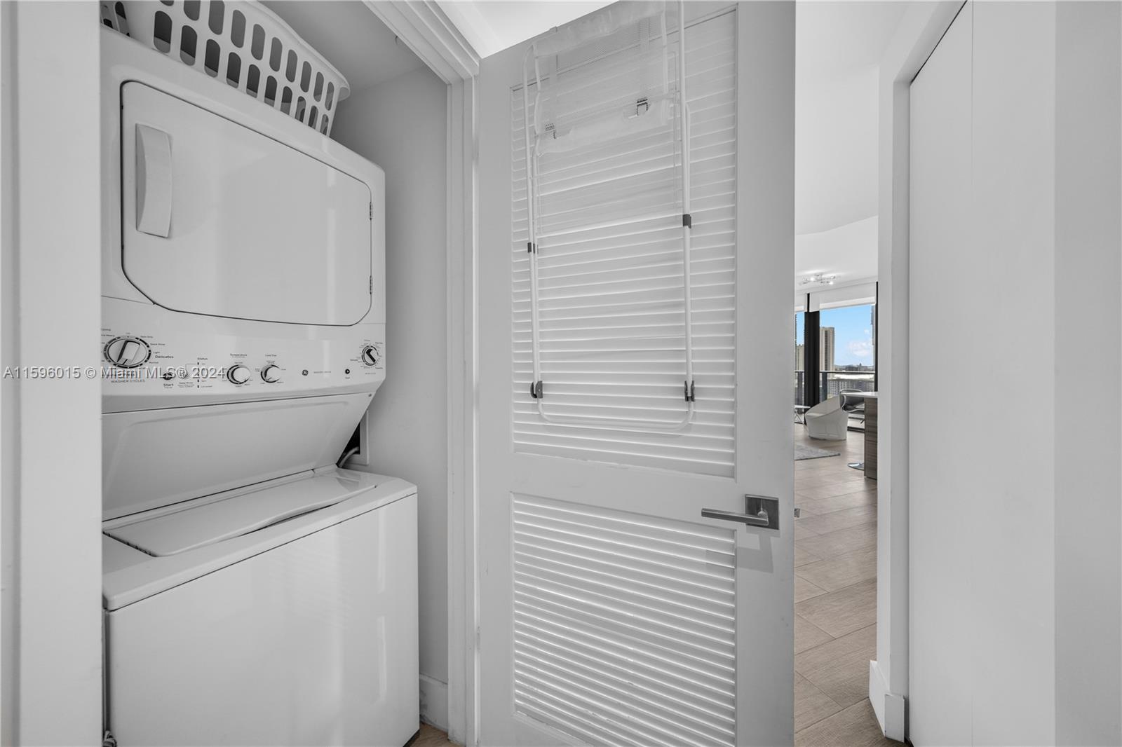 3401 MIDTOWN CONDO - Residential Lease